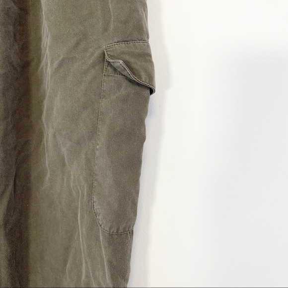 Lovers + Friends high rise cropped cargo pants size small - Picture 3 of 5